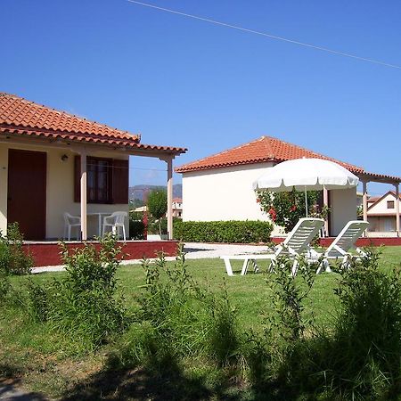 Beach Bungalows Kypseli Rom bilde