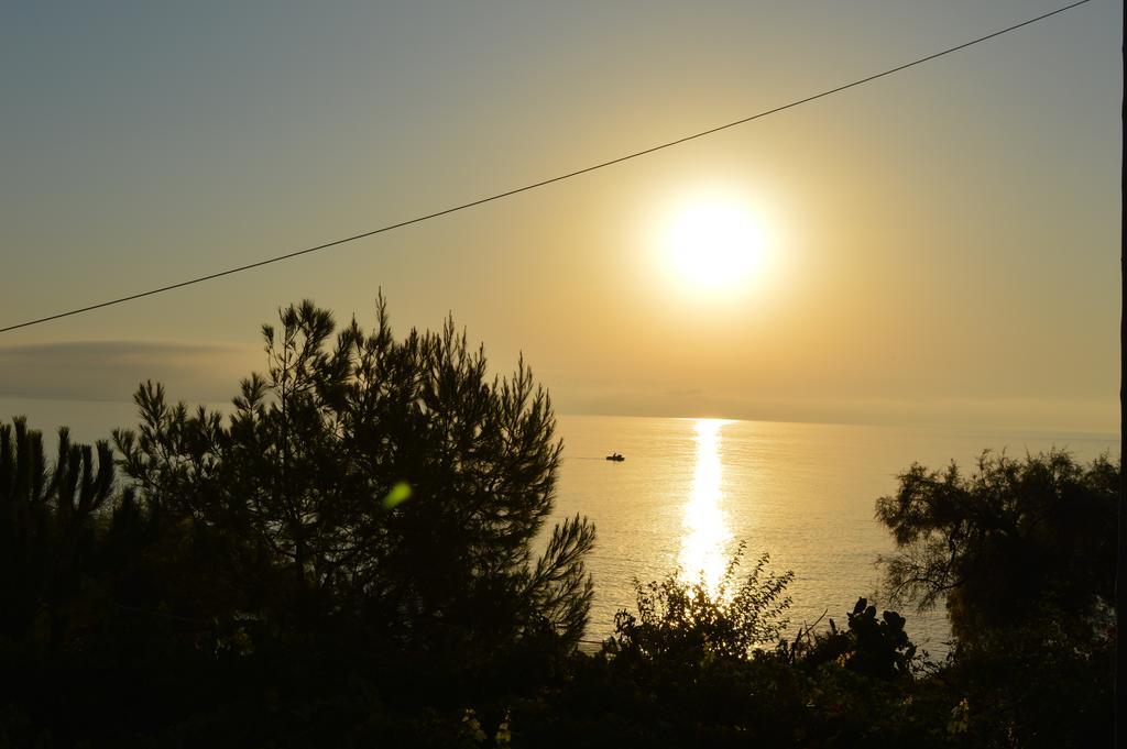 Beach Bungalows Kypseli Rom bilde